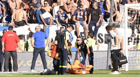 Montpellier v Clermont: Ligue 1 game abandoned after。